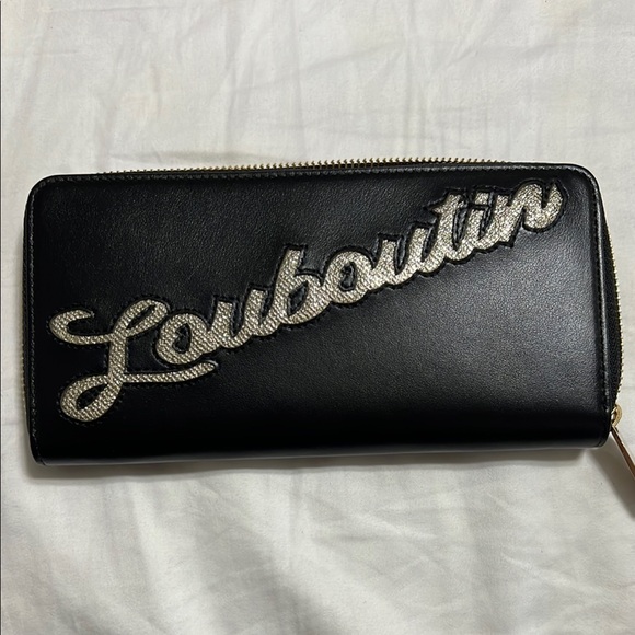 Christian Louboutin Black Zip Wallet with Silver Script - Picture 1 of 7